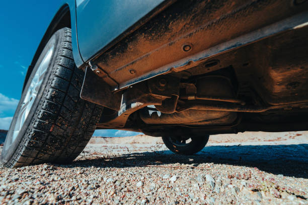 Как инженерите анализират характеристиките на умора на гумените втулки в системите за окачване на автомобили?