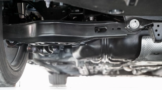 Защо луксозните автомобили предпочитат „здрави контролни рамена от алуминиева сплав“?